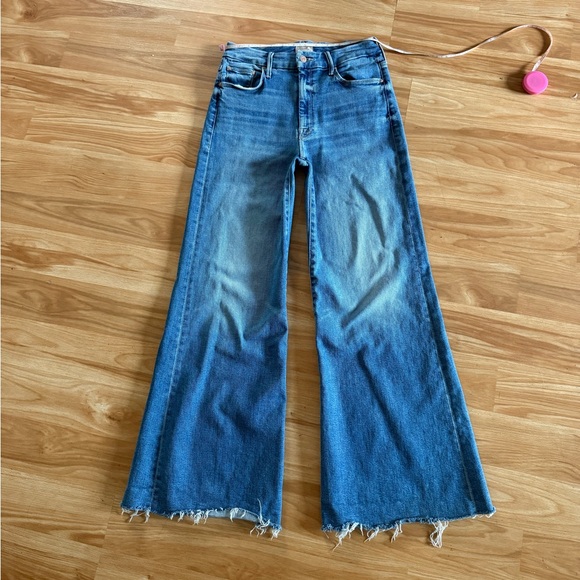 MOTHER Denim - MOTHER Roller Wide-Leg Flare Riding the Cliffside